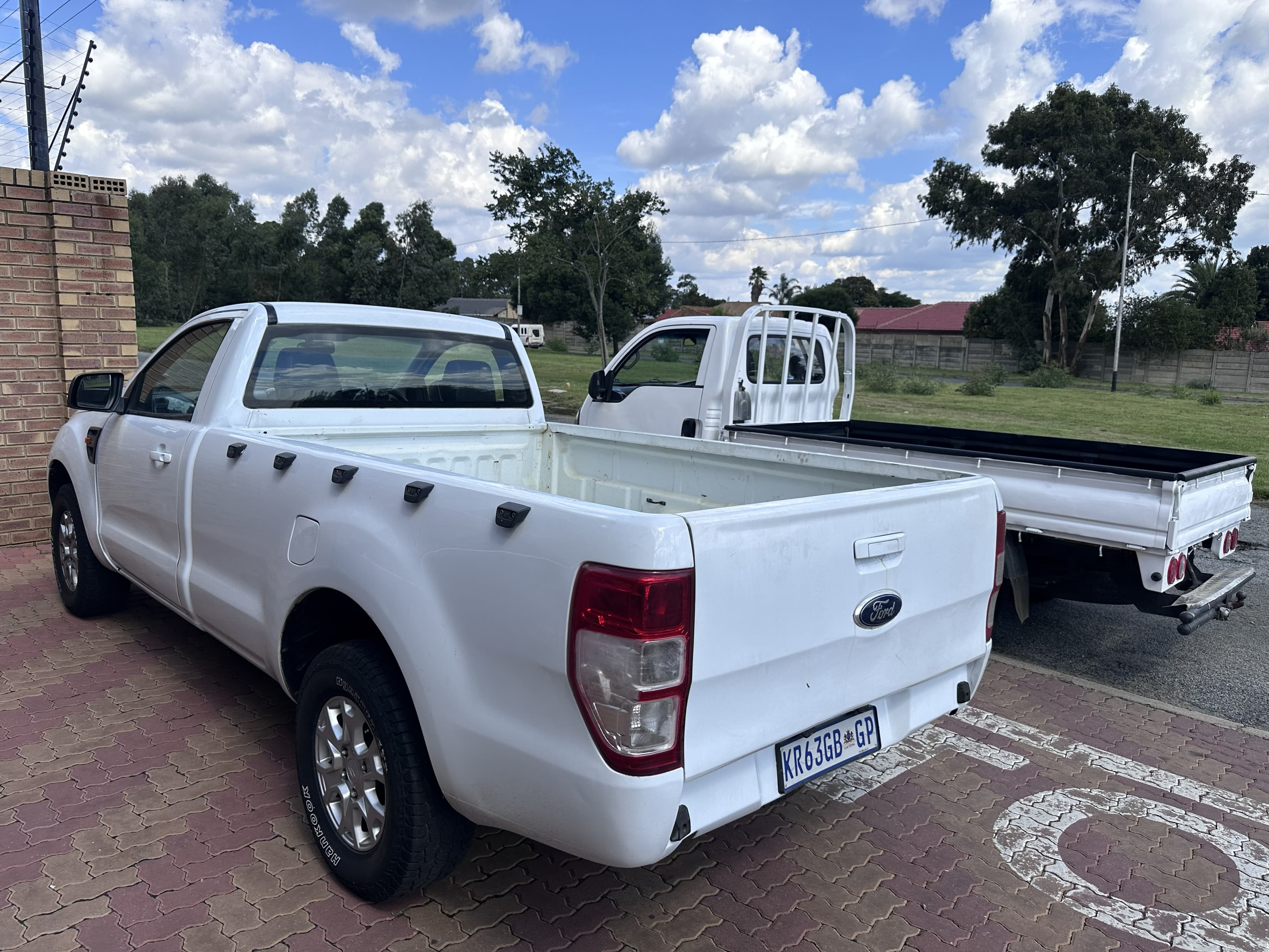 Moving & Maintenance SA company cars